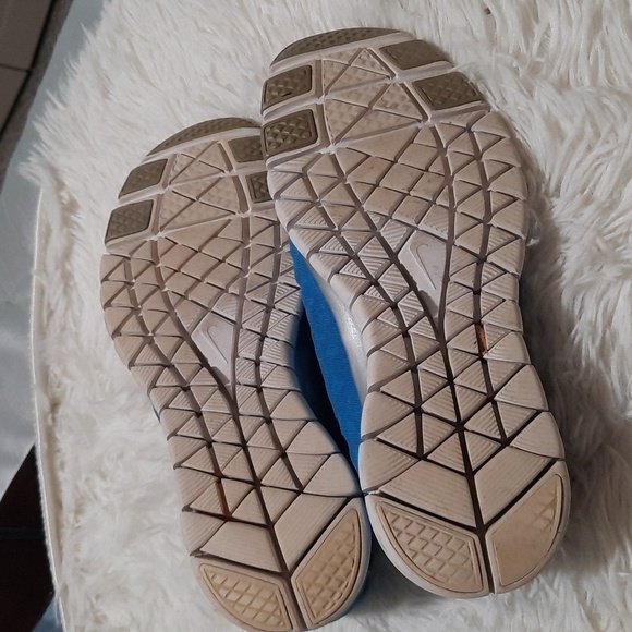 Nike Sneakers - Picture 4 of 9